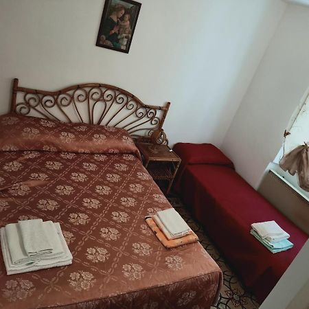 Musica E Poesia Da Battisti Ida Villa Poggio Bustone Exteriör bild