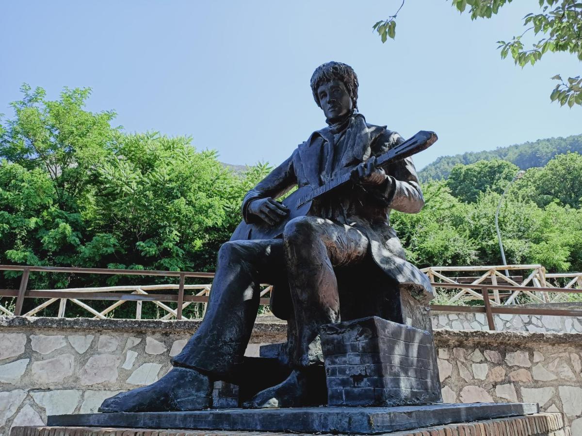 Musica E Poesia Da Battisti Ida Villa Poggio Bustone Exteriör bild