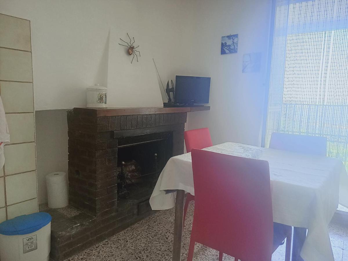 Musica E Poesia Da Battisti Ida Villa Poggio Bustone Exteriör bild
